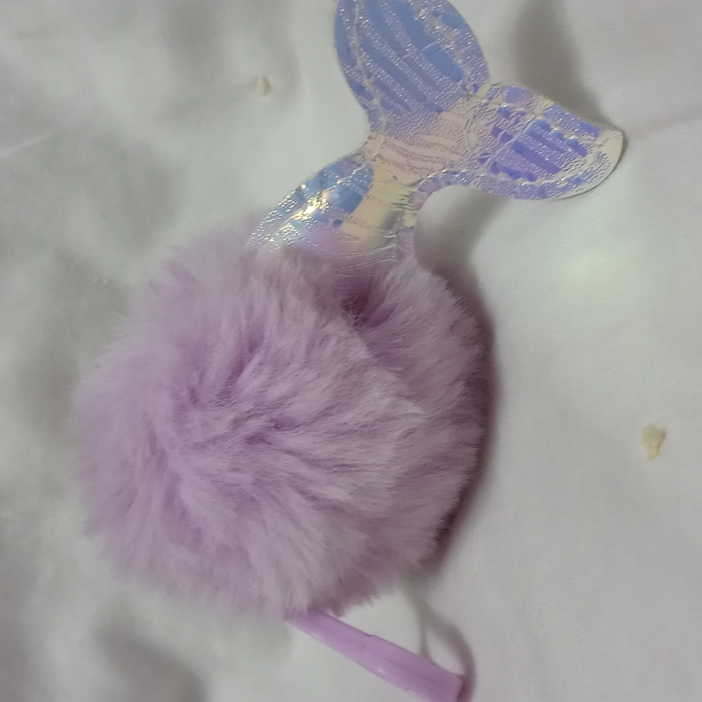 Mermaid Keychain - Picture 3 of 3